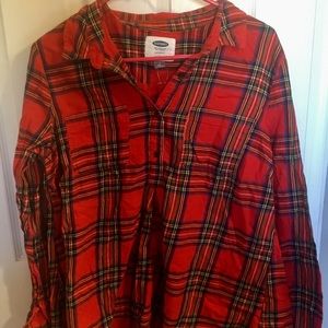 Old Navy Plaid pull over Maternity shirt